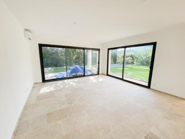 maison à vendre  4 pièces - 159 m2 LA CROIX VALMER - 83