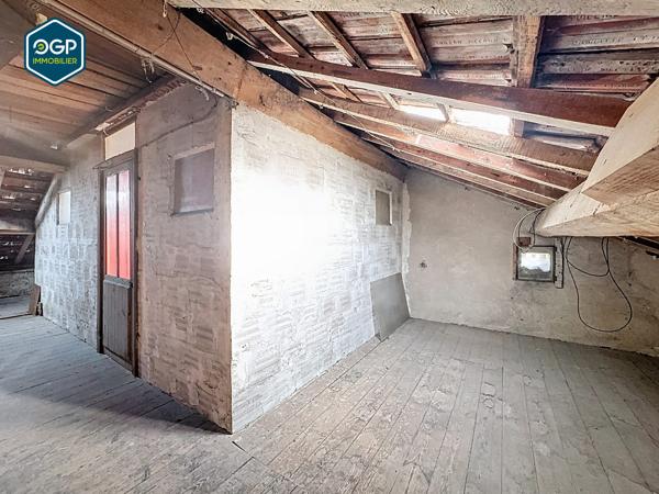 Maison 8 pièces de 147m² à rénover, fort potentiel !
