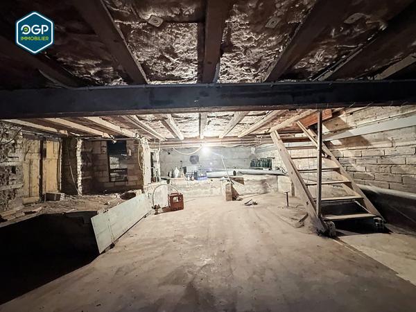 Maison 8 pièces de 147m² à rénover, fort potentiel !