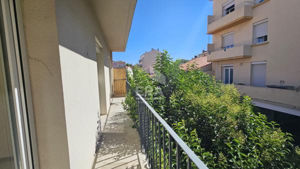 A vendre - Perpignan - Appartement - 3 chambres - Exterieur - Garage 
