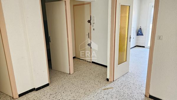 A vendre - Perpignan - Appartement - 3 chambres - Exterieur - Garage 