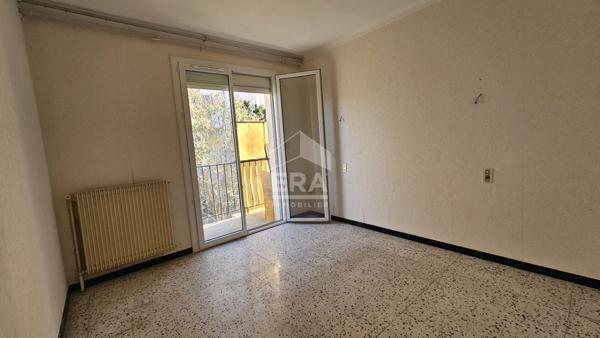 A vendre - Perpignan - Appartement - 3 chambres - Exterieur - Garage 