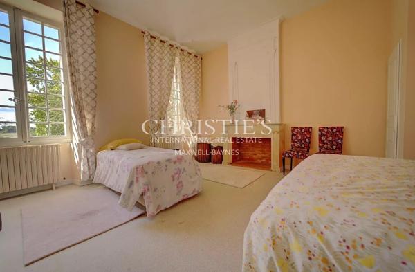 Maison familiale et dépendances au cœur de l’Entre-deux-Mers