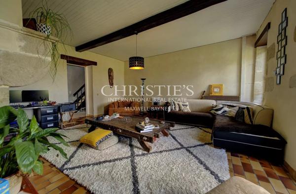 Maison familiale et dépendances au cœur de l’Entre-deux-Mers