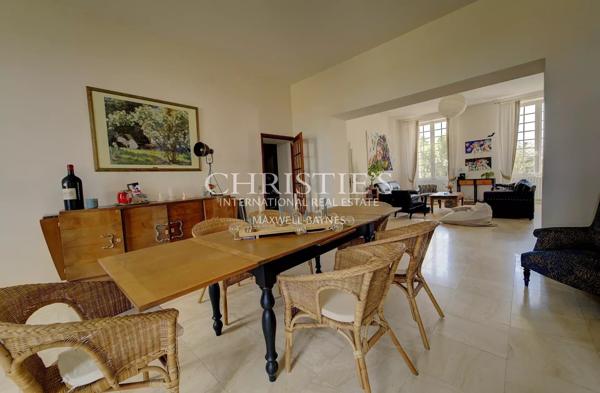 Maison familiale et dépendances au cœur de l’Entre-deux-Mers