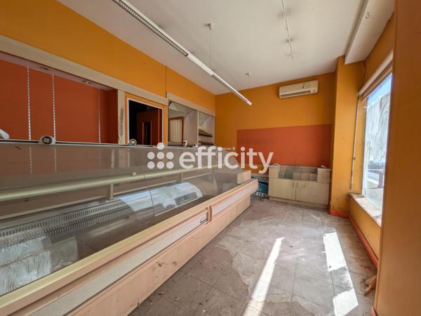 Immeuble
        
        - 180 m² 118 000 € *