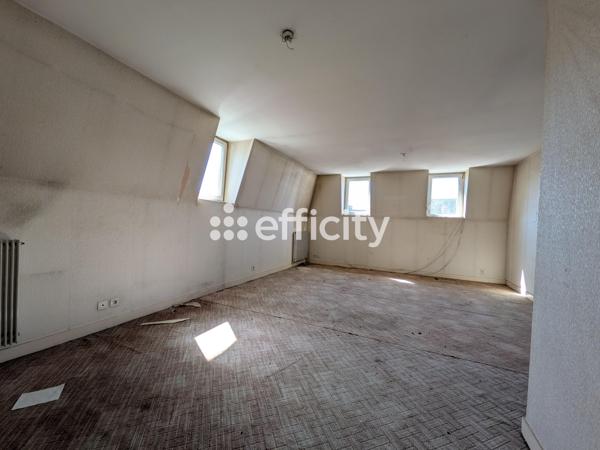 Immeuble
        
        - 180 m² 118 000 € *