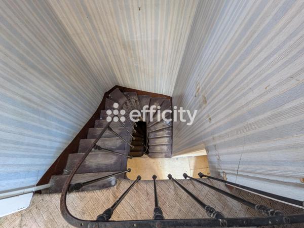 Immeuble
        
        - 180 m² 118 000 € *