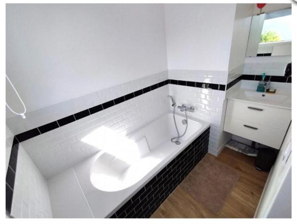 Maison - 5 pièces - 80 m²