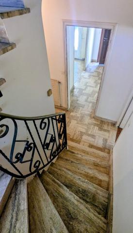 Maison familiale de 5 chambres à rénover – Sous-sol complet – Terrain de 8 291 m² – À 1,6 km de la Petite Mer de Gâvres