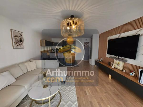 Vente                                                      Appartement
                        
                     3 pièces                      69 m2                     à Ormesson-sur-Marne