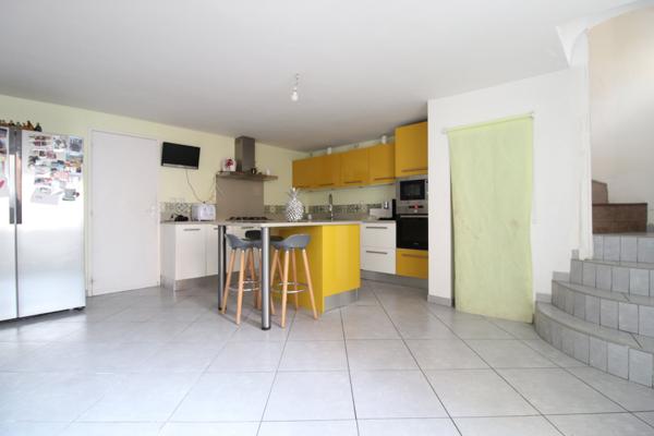 Saint-Affrique (12400) Maison de Type 6 135m² dans le centre-ville