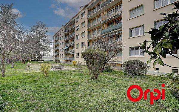 Appartement à vendre    3 pièces •  Bourgoin-Jallieu