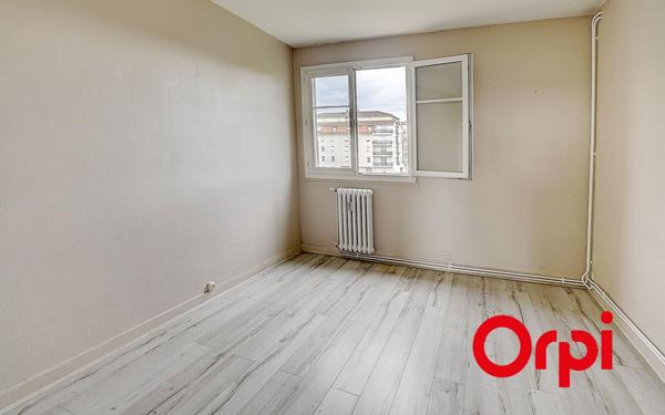 Appartement à vendre    3 pièces •  Bourgoin-Jallieu