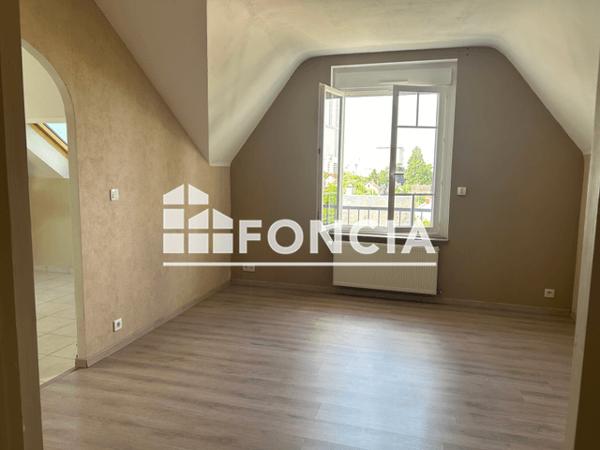 Location Appartement 3 pièces 79.1 m² - 5 RUE ALBERT THIERRY Montargis 45200