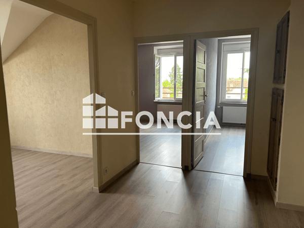 Location Appartement 3 pièces 79.1 m² - 5 RUE ALBERT THIERRY Montargis 45200