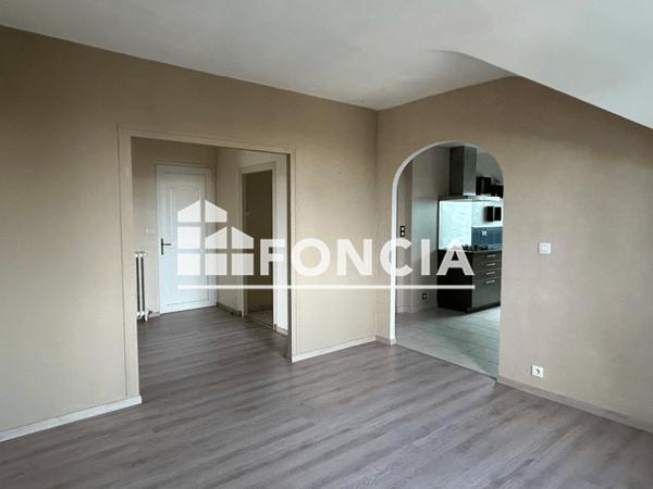 Location Appartement 3 pièces 79.1 m² - 5 RUE ALBERT THIERRY Montargis 45200