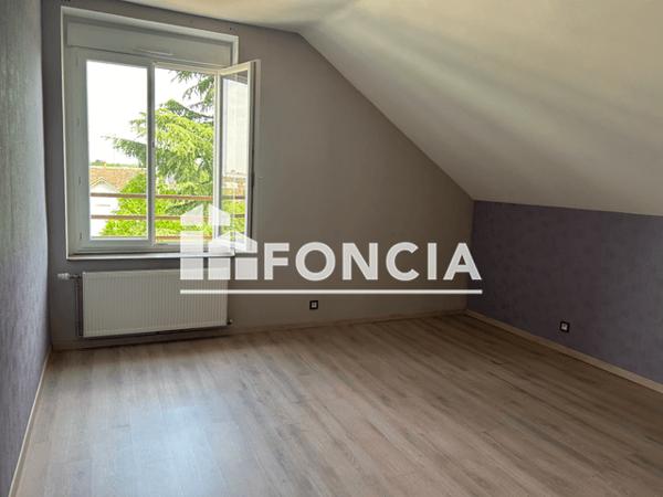 Location Appartement 3 pièces 79.1 m² - 5 RUE ALBERT THIERRY Montargis 45200
