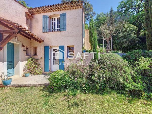 Bastide de 225 m2, 15 min de Saint-Tropez, plage à 10 min, village de Grimaud à pieds.