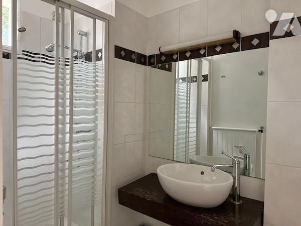 Appartement à Vendre à Enghien-les-Bains (95880) en Val-d'Oise (95), 5 pièces avec parking et cave