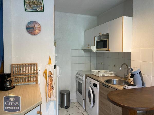 Appartement à louer 1 pièce 27.8m² La Seyne-sur-Mer (83500)