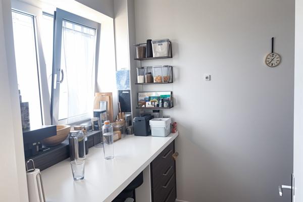 94200 - IVRY SUR SEINE - APPARTEMENT 1 / 2 PIECES de 50 m2 - BALCON
