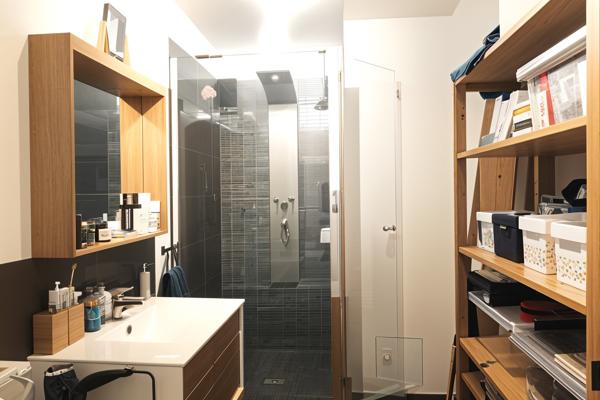 94200 - IVRY SUR SEINE - APPARTEMENT 1 / 2 PIECES de 50 m2 - BALCON