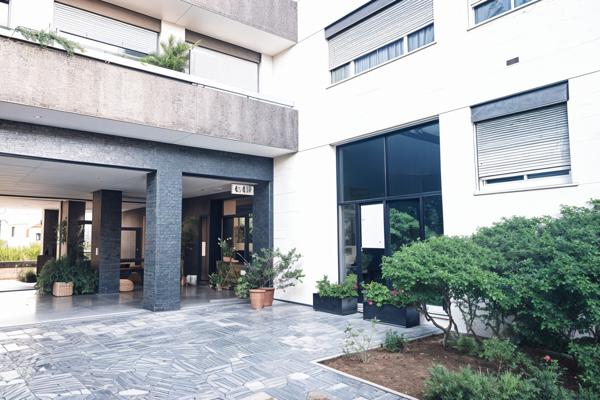 94200 - IVRY SUR SEINE - APPARTEMENT 1 / 2 PIECES de 50 m2 - BALCON