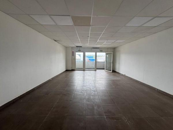 Location / Bureaux à Petit-Bourg (97170)