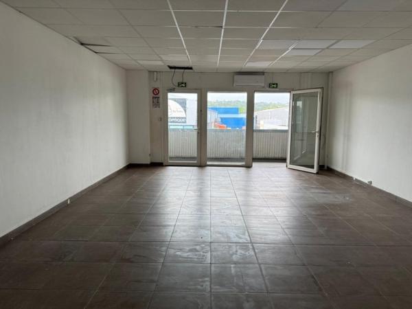 Location / Bureaux à Petit-Bourg (97170)