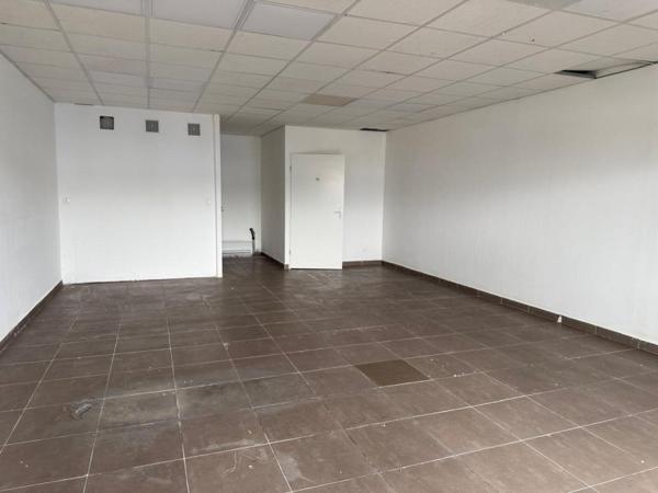Location / Bureaux à Petit-Bourg (97170)