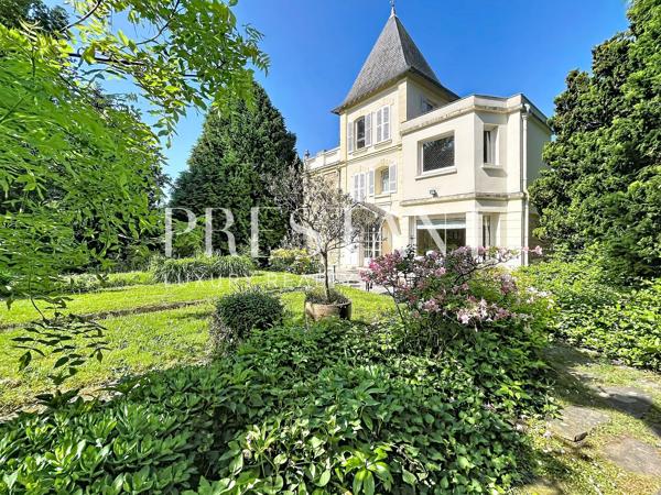 Demeure familiale – 4 chambres – Maison de gardien – garage – jardin clos de 1800m², SAINT REMY LES CHEVREUSE