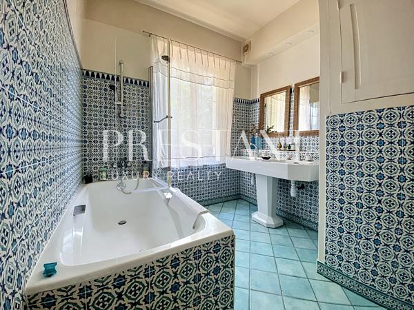 Demeure familiale – 4 chambres – Maison de gardien – garage – jardin clos de 1800m², SAINT REMY LES CHEVREUSE