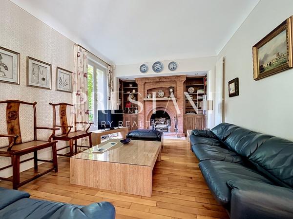Demeure familiale – 4 chambres – Maison de gardien – garage – jardin clos de 1800m², SAINT REMY LES CHEVREUSE