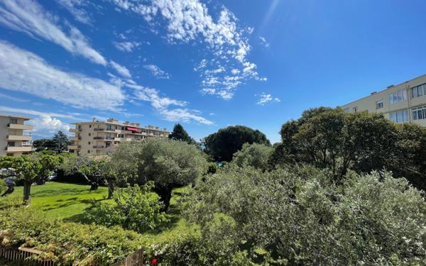 Appartement à vendre    2 pièces • 45,85 m2 Antibes
