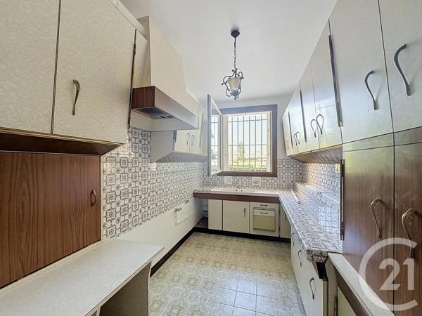 Appartement à vendre  2 pièces - 63 m 2   CHATOU  - 78