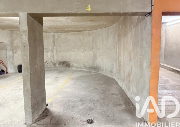 Parking à vendre 12 m² Paris 17