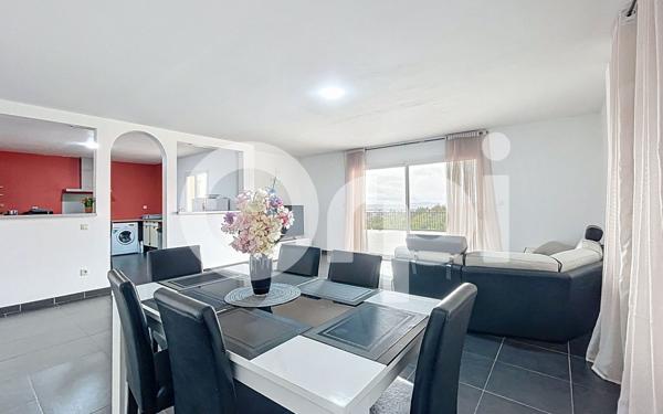 Maison à vendre    9 pièces •  Saint-Hilaire-Peyroux