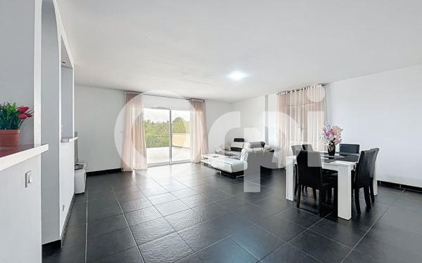 Maison à vendre    9 pièces •  Saint-Hilaire-Peyroux