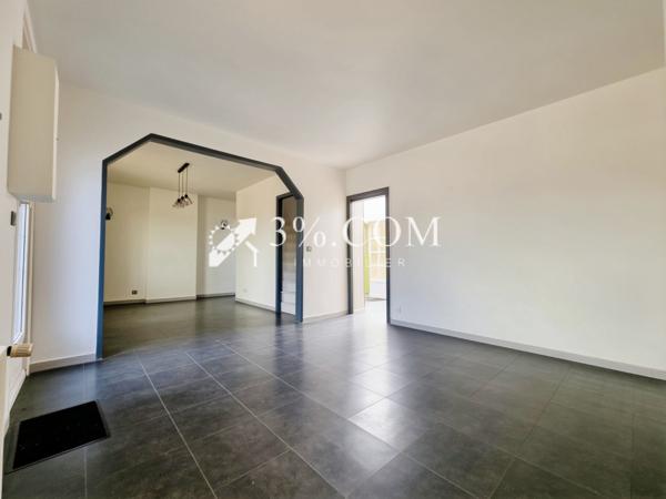 Maison
                                                                                                                                                                                                                                                                                                                        4 pièce(s)                                                                                                                                                                                                          2 chambre(s)                                                                                                                                                                                                          80.68  m²
