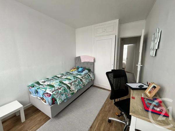Appartement F4 à vendre  4 pièces - 68,09 m 2   EVRY  - 91