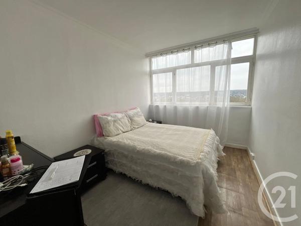 Appartement F4 à vendre  4 pièces - 68,09 m 2   EVRY  - 91