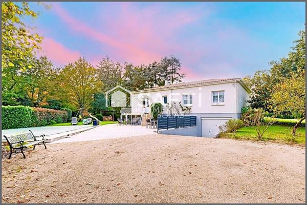 Maison sur Sous-Sol de 158m² - 5 Chambres - 2 SDE - Hors Lotissement - Piscine - Jardin - Garage