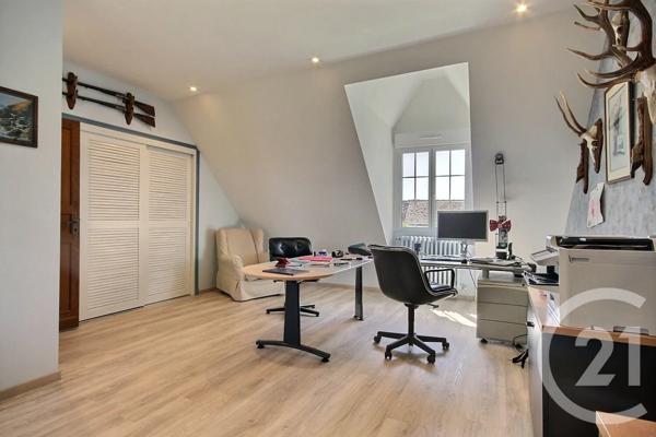 Maison à vendre  7 pièces - 242,50 m 2   VILLEBAROU  - 41