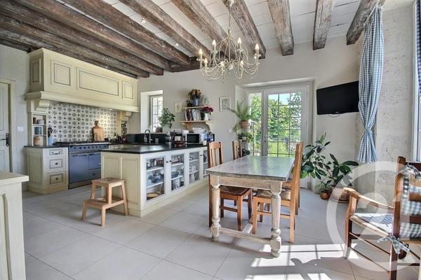 Maison à vendre  7 pièces - 242,50 m 2   VILLEBAROU  - 41