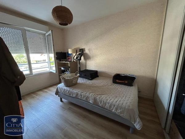 Appartement à louer 5 pièces 99.95m² Limoges (87000)