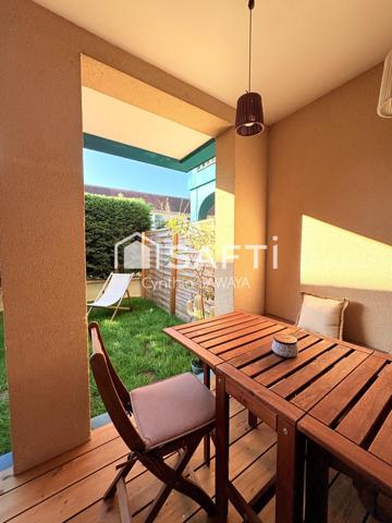 Appartement en RDJ rénové avec goût avec belle terrasse