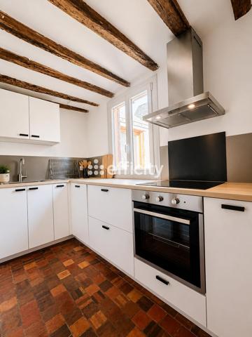 Appartement
         2 pièces
        - 59 m² 160 000 € *