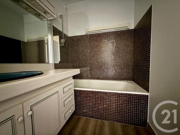 Appartement F4 à vendre  4 pièces - 80,79 m2 FONTAINEBLEAU - 77