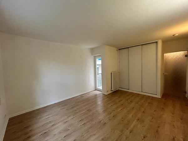 Toulouse Rangueil 31400 Proche Métro Fac de Pharmacie Grand T1 26.40m² avec balcon - parking et cave